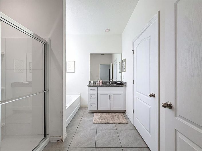 Image No.21-7 Bed Property for sale