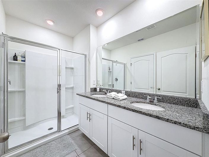 Image No.39-7 Bed Property for sale