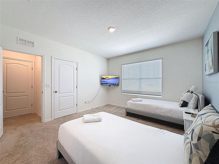 Image No.41-7 Bed Property for sale