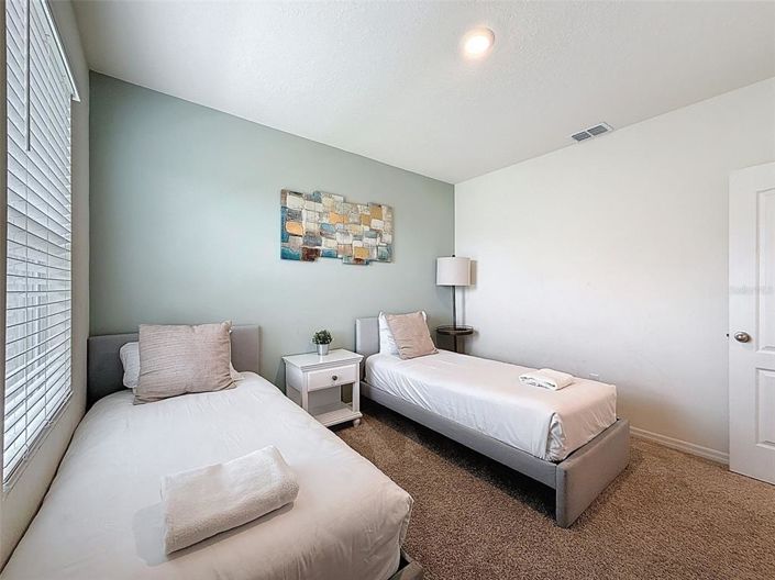 Image No.54-7 Bed Property for sale