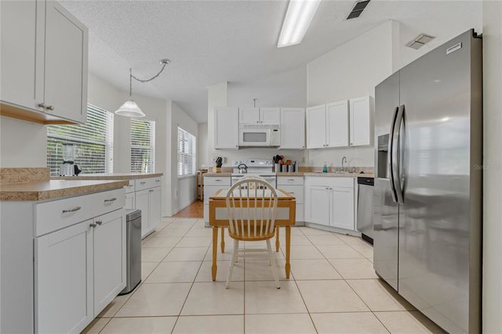 Image No.10-4 Bed Property for sale