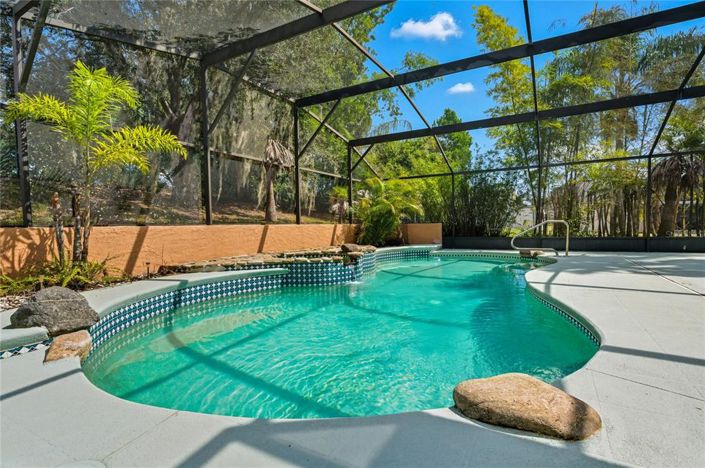 Image No.2-4 Bed Property for sale