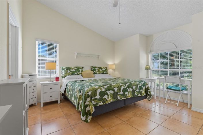 Image No.22-4 Bed Property for sale