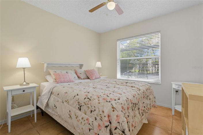 Image No.26-4 Bed Property for sale