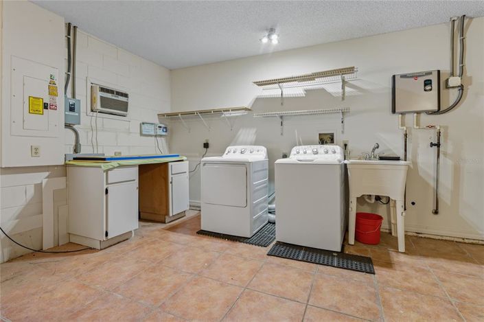 Image No.39-4 Bed Property for sale