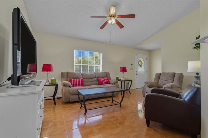 Image No.4-4 Bed Property for sale