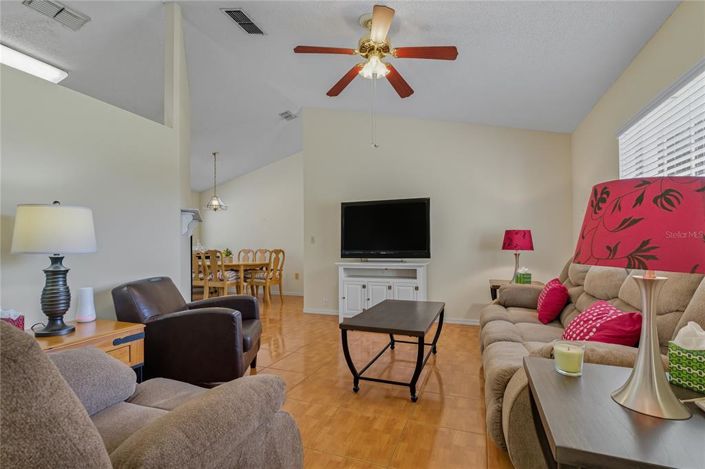 Image No.5-4 Bed Property for sale