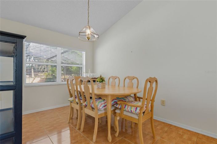 Image No.8-4 Bed Property for sale