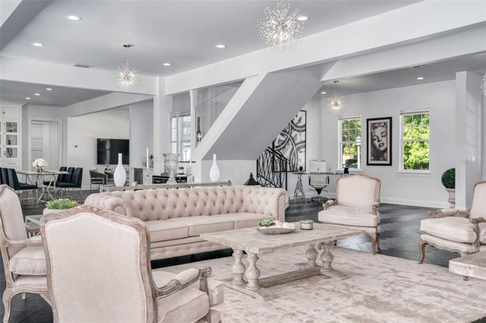 Image No.11-5 Bed Property for sale