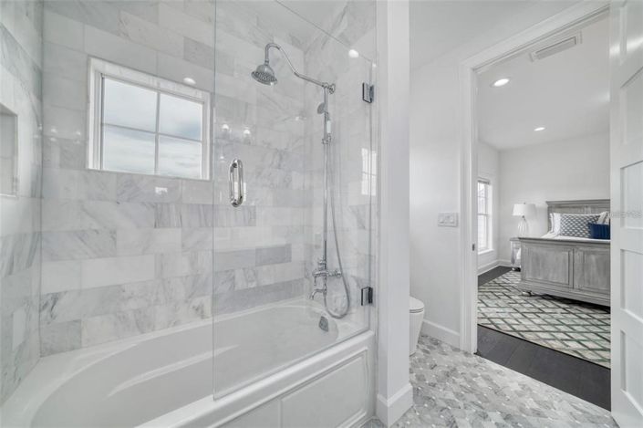 Image No.35-5 Bed Property for sale