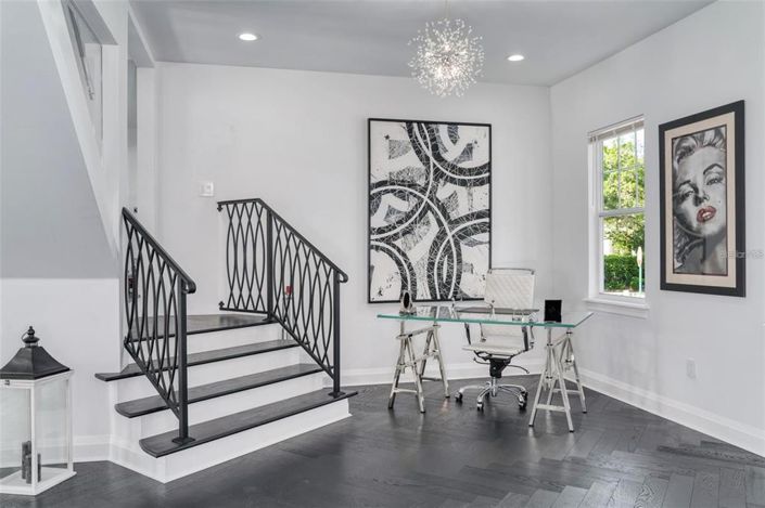 Image No.8-5 Bed Property for sale