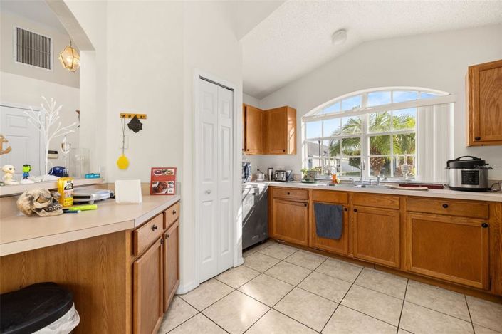 Image No.11-3 Bed Property for sale