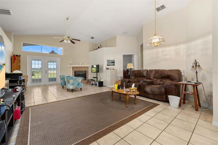 Image No.13-3 Bed Property for sale