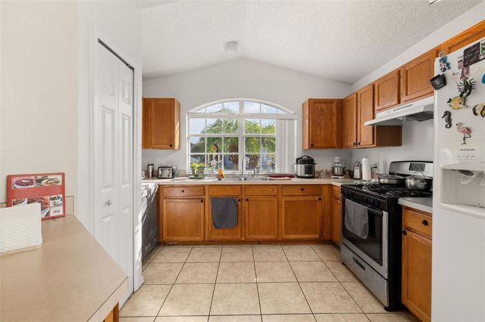 Image No.6-3 Bed Property for sale