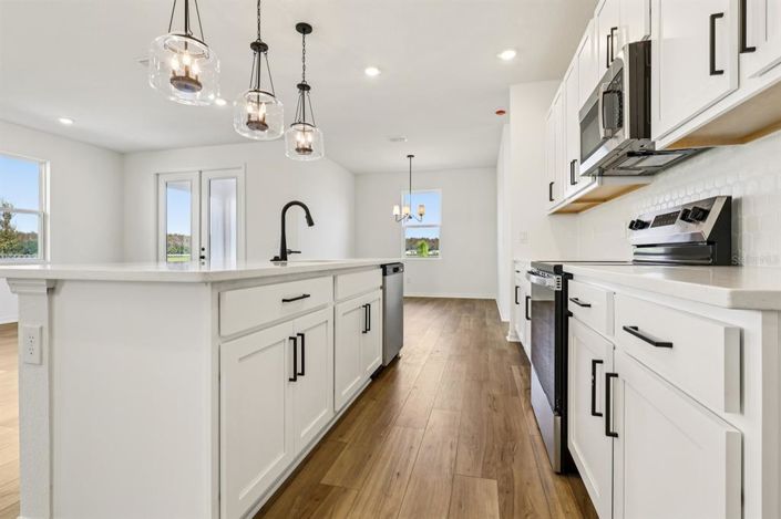 Image No.17-3 Bed Property for sale