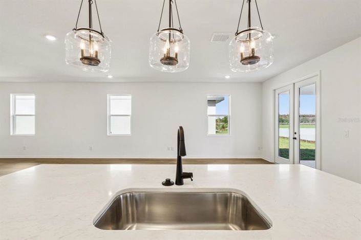 Image No.18-3 Bed Property for sale