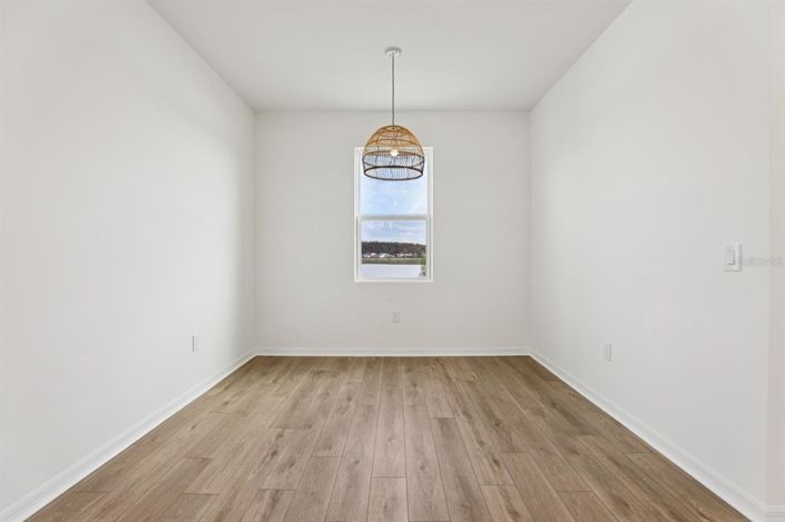 Image No.12-3 Bed Property for sale