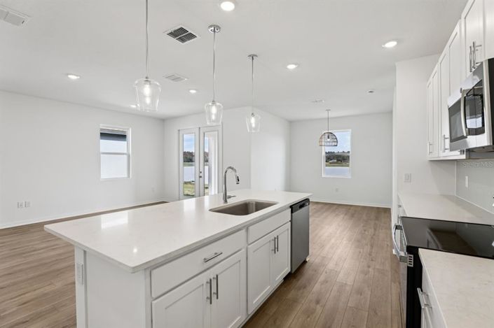 Image No.13-3 Bed Property for sale