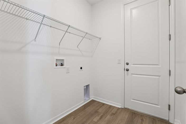 Image No.19-3 Bed Property for sale