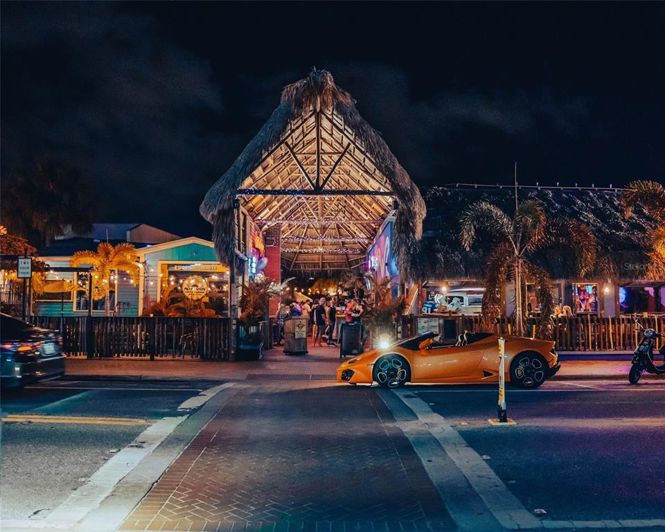 Image No.10-5 Bed Property for sale