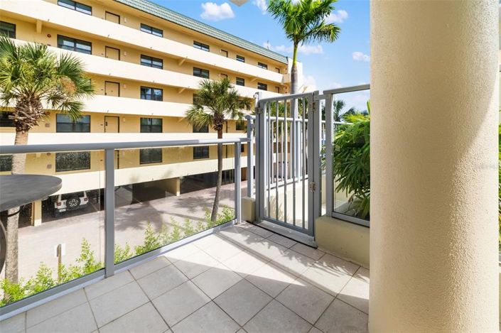 Image No.35-3 Bed Property for sale