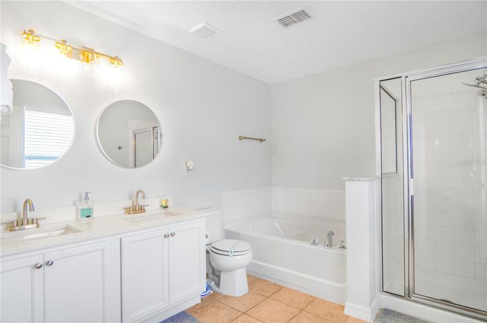 Image No.20-6 Bed Property for sale