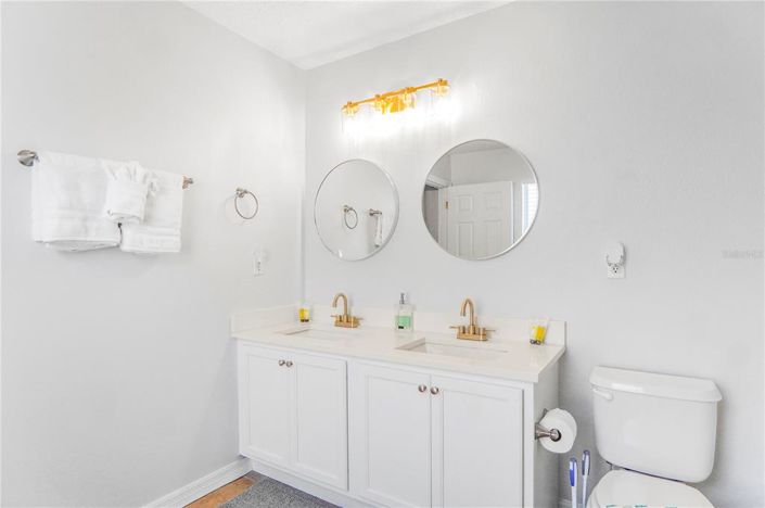 Image No.21-6 Bed Property for sale