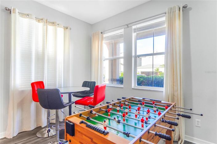 Image No.5-6 Bed Property for sale