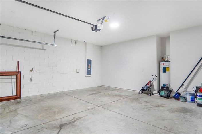 Image No.50-6 Bed Property for sale