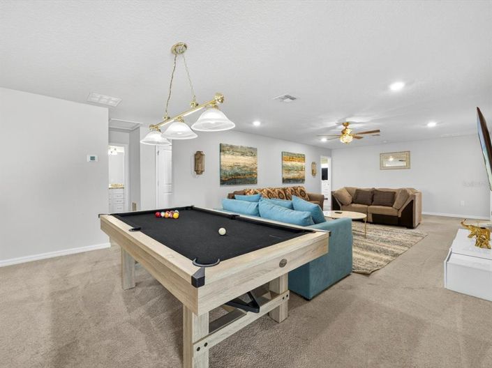 Image No.22-8 Bed Property for sale