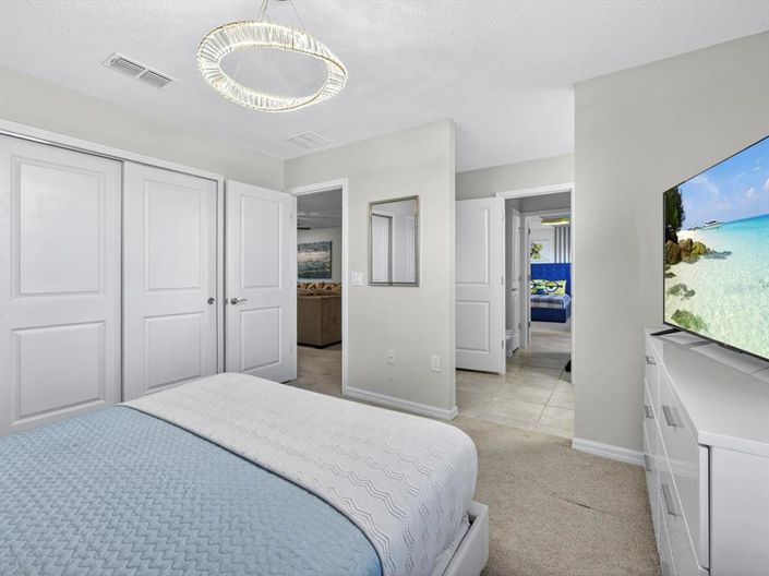 Image No.29-8 Bed Property for sale