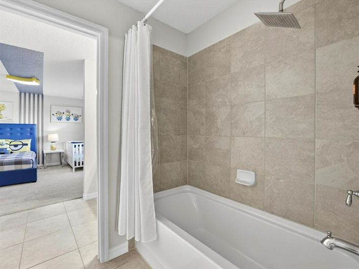 Image No.31-8 Bed Property for sale