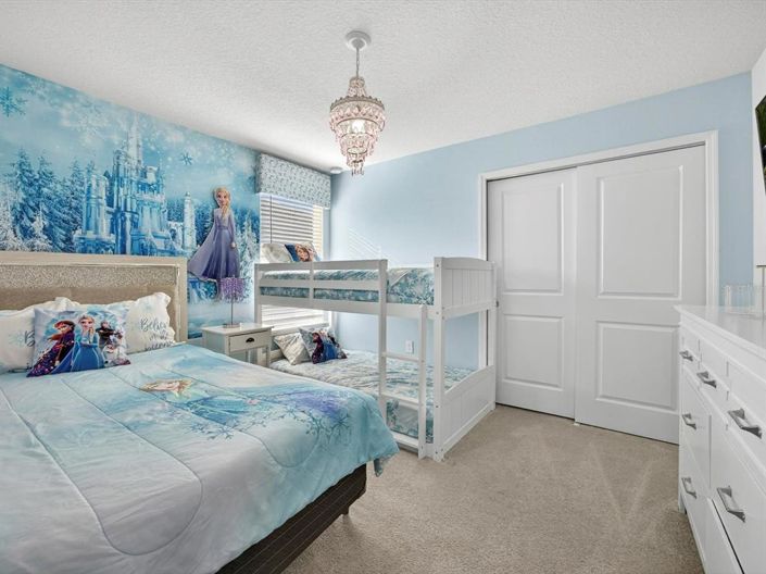 Image No.35-8 Bed Property for sale