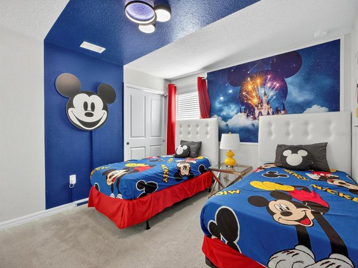 Image No.38-8 Bed Property for sale