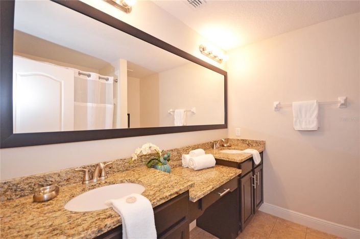 Image No.11-3 Bed Townhouse for sale