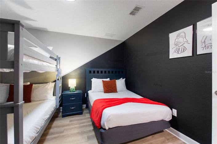 Image No.35-7 Bed Property for sale