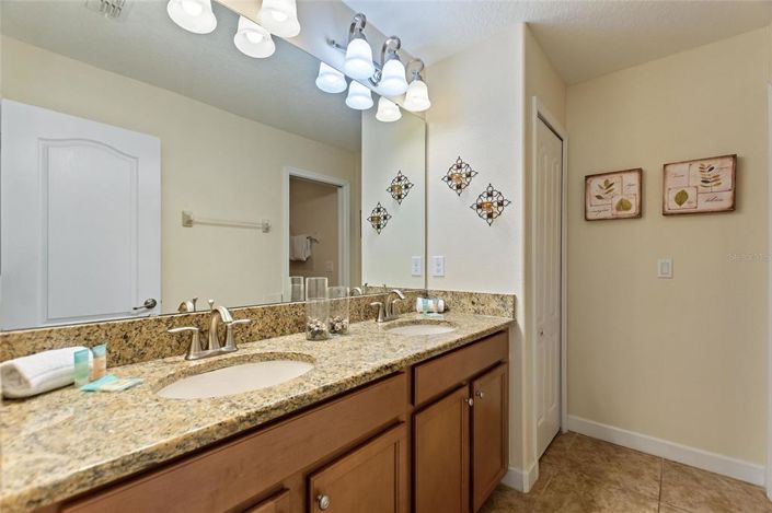 Image No.39-7 Bed Property for sale