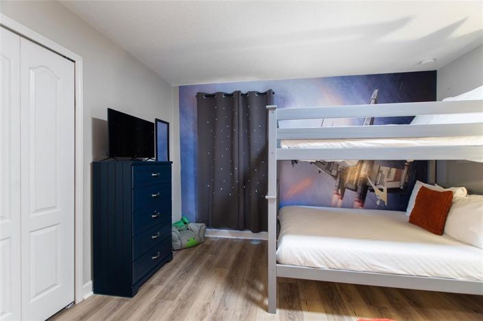 Image No.40-7 Bed Property for sale