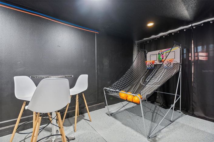 Image No.42-7 Bed Property for sale