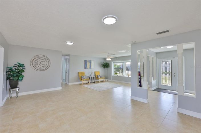 Image No.10-3 Bed Property for sale