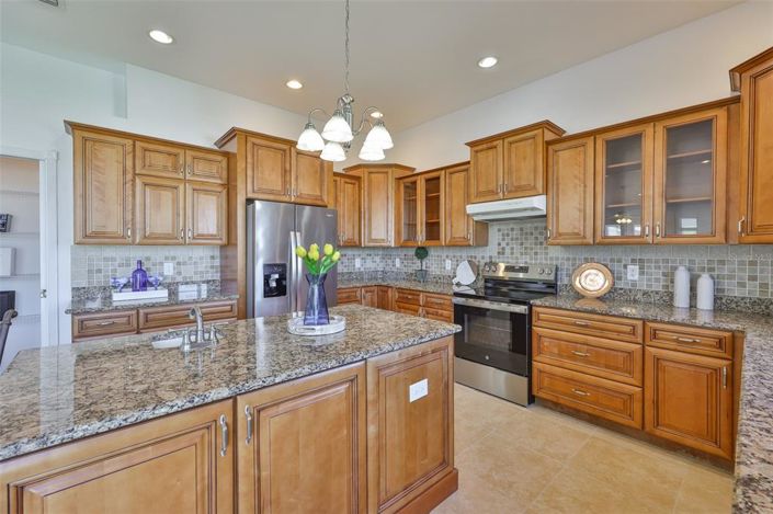 Image No.17-3 Bed Property for sale