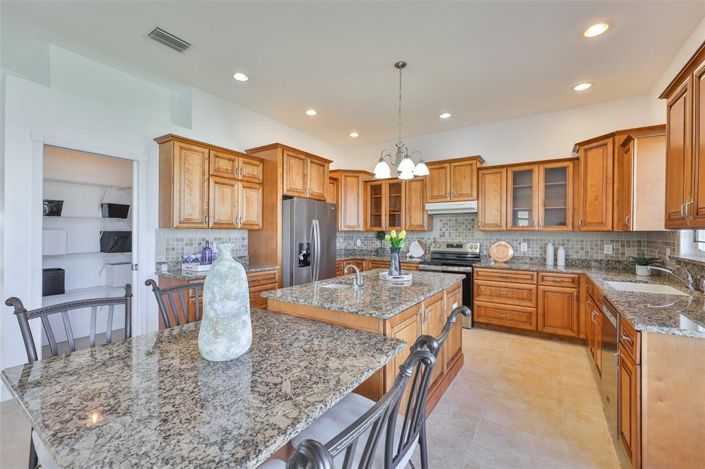 Image No.18-3 Bed Property for sale