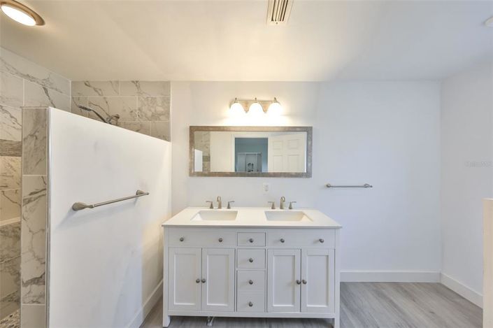 Image No.29-3 Bed Property for sale