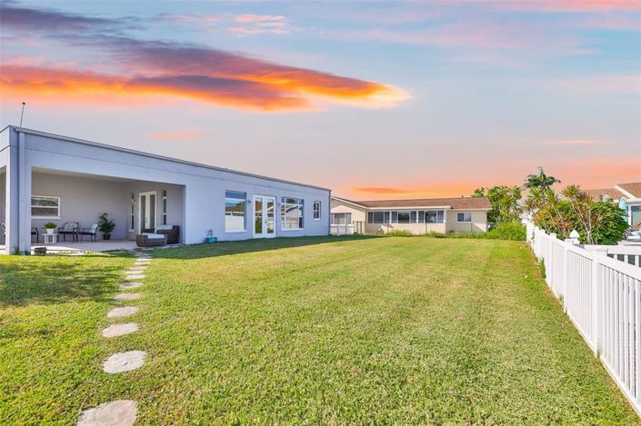 Image No.47-3 Bed Property for sale