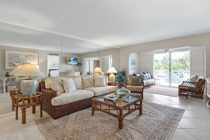 Image No.10-2 Bed Property for sale