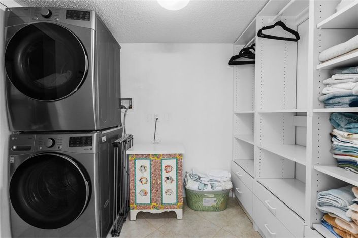 Image No.21-2 Bed Property for sale