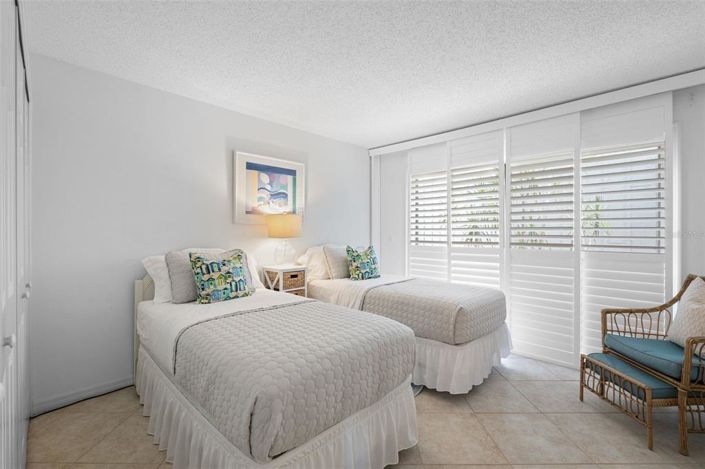 Image No.22-2 Bed Property for sale