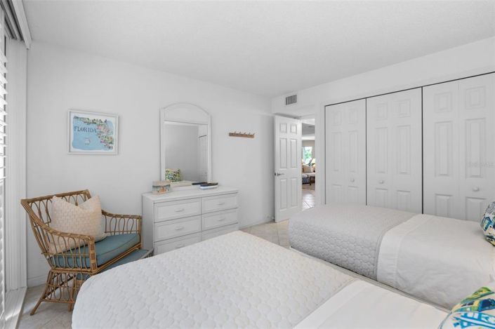 Image No.23-2 Bed Property for sale