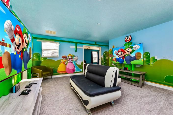 Image No.15-8 Bed Property for sale