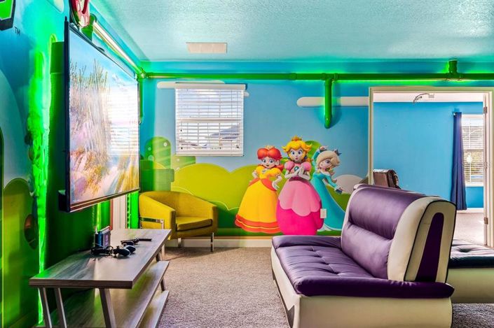 Image No.16-8 Bed Property for sale